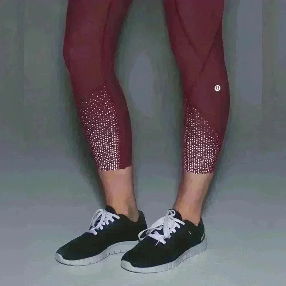 Lululemon Tight Stuff Tight~Wine Berry / Bon Bon ~ size 8 - Picture 5 of 15